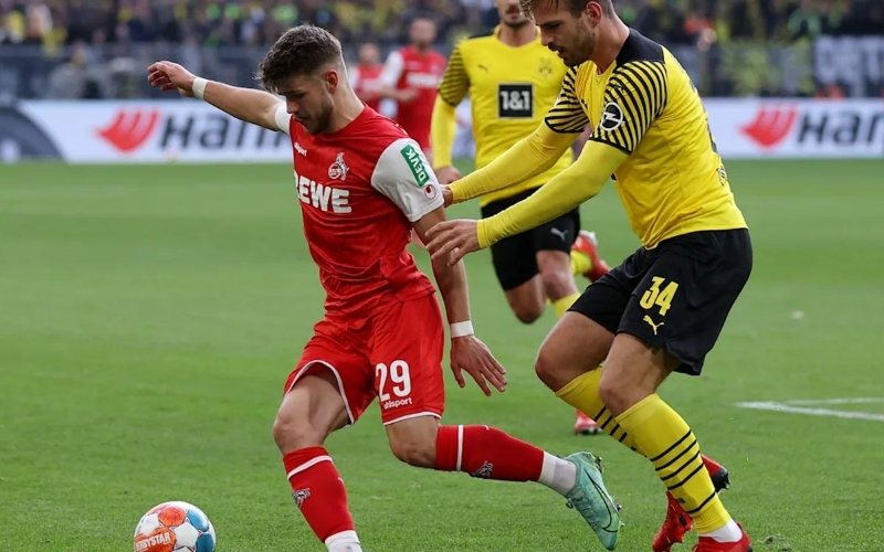 Dự Đoán Köln - St. Pauli: Köln Thoát Khỏi Vùng Nguy Hiểm Với 3 Điểm.