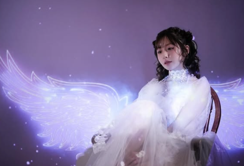 Hikari Aozora tiểu sử