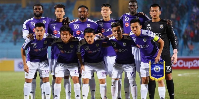 Khoảnh khắc kịch tính của các cầu thủ Hà Nội FC 2025 trên sân vận động quốc gia