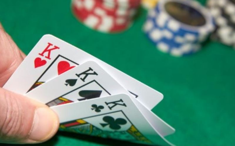 Phân tích các yếu tố gây nên sự kịch tính trong một ván bài